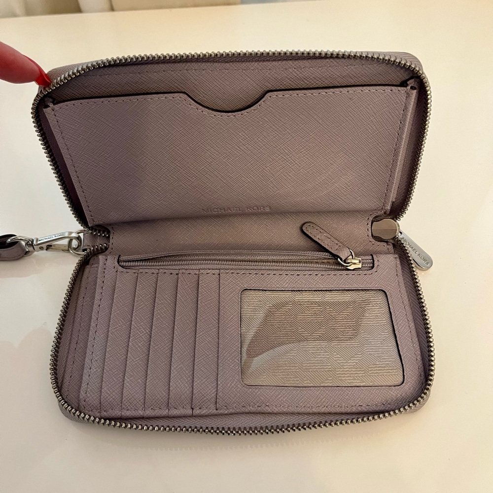 Michael Kors Cynthia purse and wallet wristlet - Picture 10 of 10